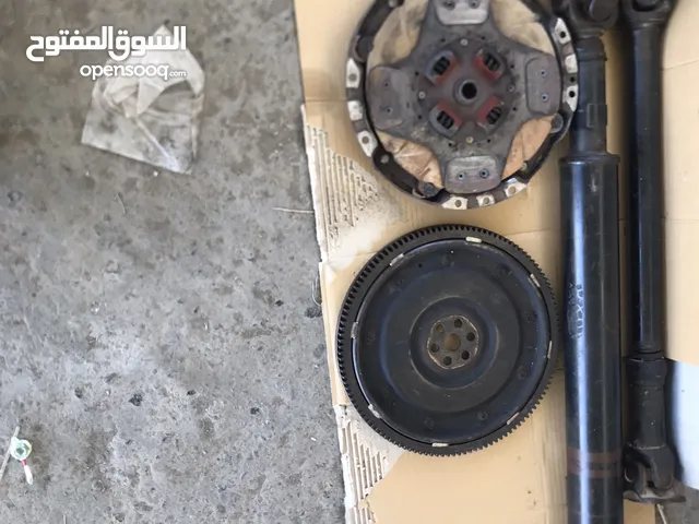 للبيع اغراض فتك جير عادي ، ومكينة لاندكروزر ، ستيشن