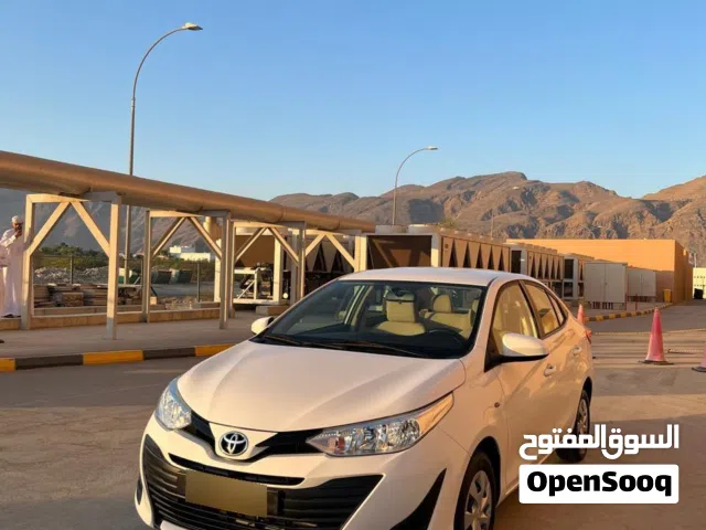 2019 تويوتا يارس E