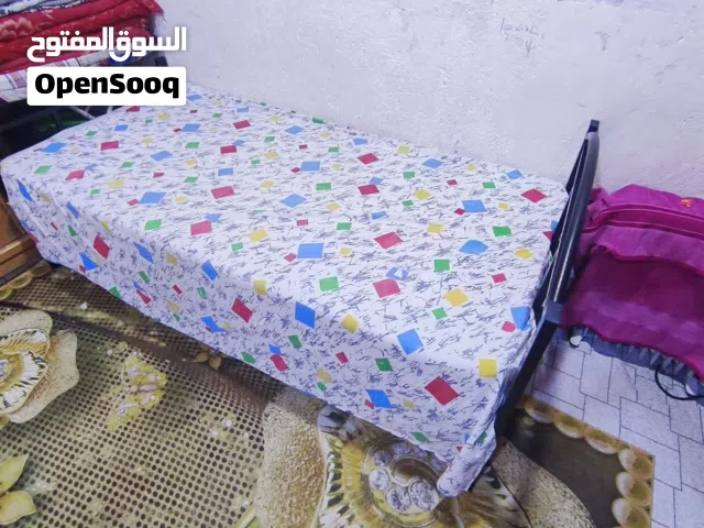 سرير نفر واحد مع مندر طبي