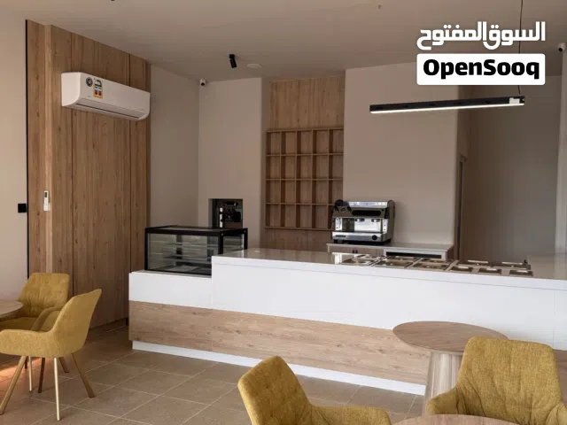 كوفي للبيع ف صلاله نهضه سنتر السعاده جديد الان بيكمل سنه من الافتتاح
