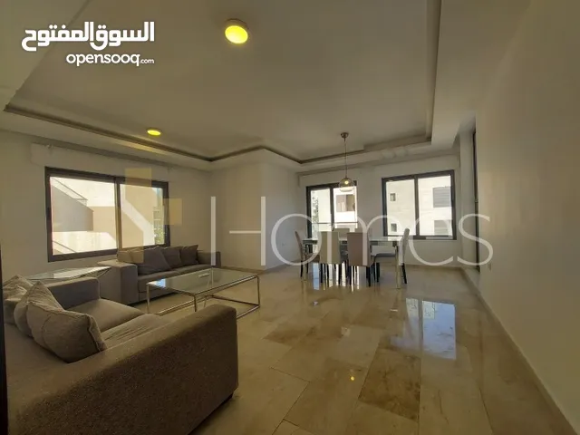 شقة طابق ثالث للايجارفي جبل عمان بمساحة بناء 190م