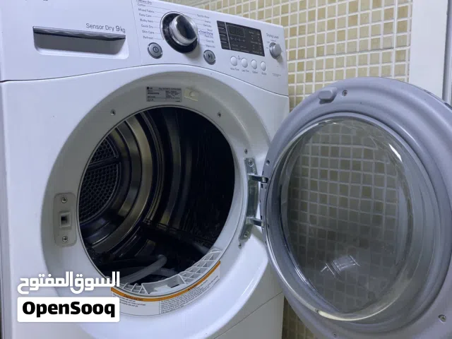 مجفف ملابس LG 9 Kg للبيع بحالة جيدة استعمال قليل