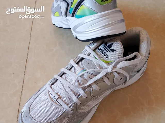 44 Sport Shoes in Irbid