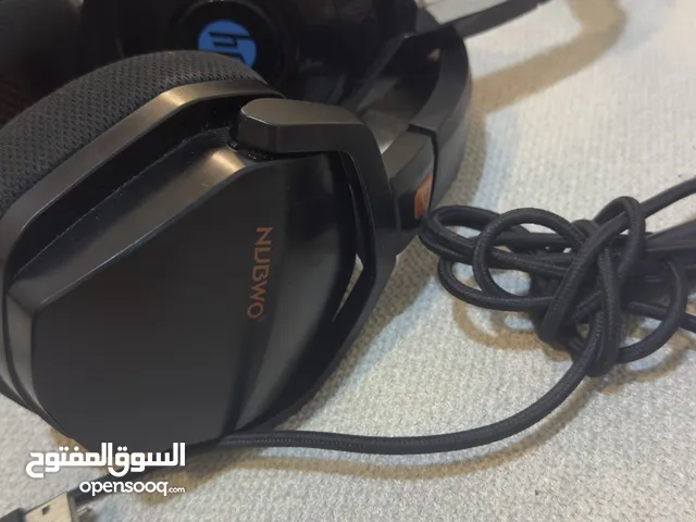 سماعتين محيطيات جوده فائقة المعروف لايعرف سماعة hp وnubwo شي نظييف باسعار جميله الhp ب5دك وثاني ب7.