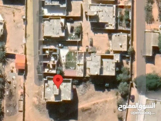 فيلا هيكل من عدد ( 2 ) طوابق  للبيع في مدينة طرابلس/ منطقة عين زارة / بالقرب من مزرعة طاطاناكي