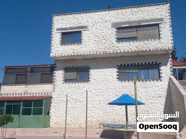 مزرعة فخمة جدا الاستعمال او الاستثمار اطلاله رائعه مساحة البناء 235 متر طابقين مساحة الأرض 5 دونم