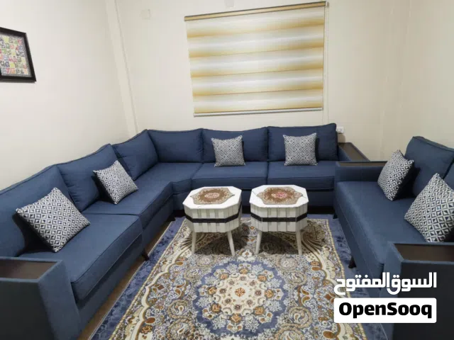 طقم كنب كورنر لون مميز للبيع...اذا عجبك رن علي في مشكله عندي في مسجات التطبيق