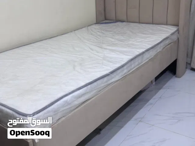 سرير للبيع شامل الفرش بدون عيوب، الفك والنقل على المشتري 350درهم