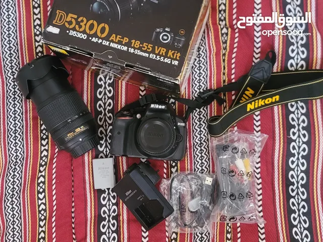 كاميرا نيكون 5300 شبه جديدة