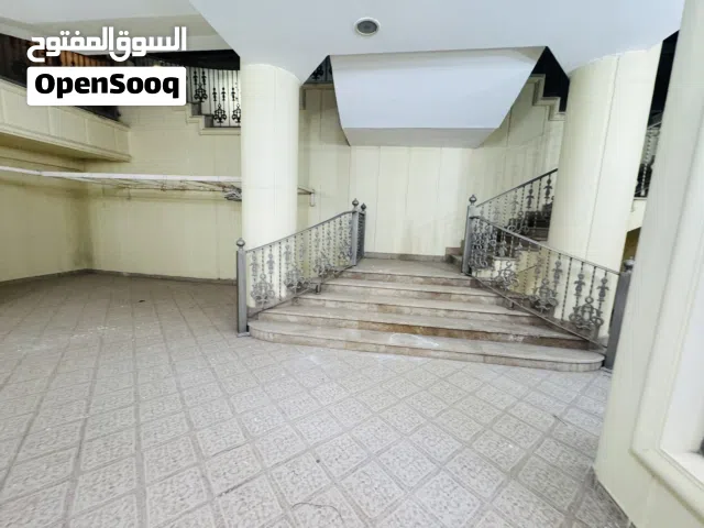 للإيجار فيلا دوبلكس مع حوش