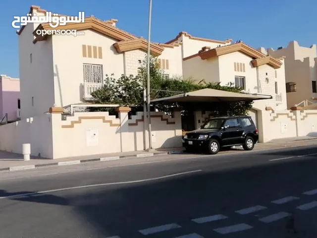 للبيع فيلتين بالثمامه