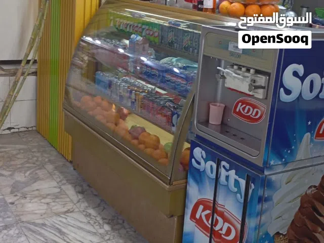 للبيع اغرض محل عصير وعدات شاورمه باكامل تلاجة العرض ايطالي اصالي