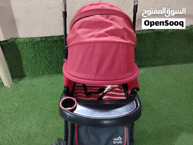 عربة أطفال حجم كبير وبغاية النظافة وبحاله جيده جدا ويمكن إستخامها بالإتجاهين  ملاحظة /  العربة لم تس