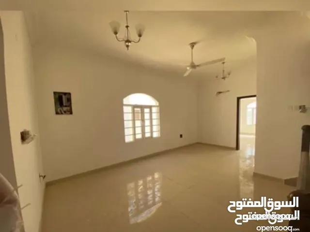 300m2 More than 6 bedrooms Villa for Sale in Muscat Amerat