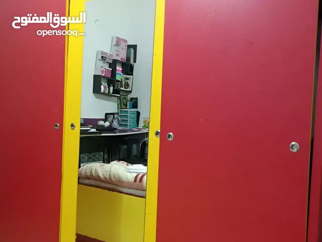 غرفة نوم جميله مصنوع من خشب لاتيه اصلي بسعر مناسب جداً مفصله تفصيل
