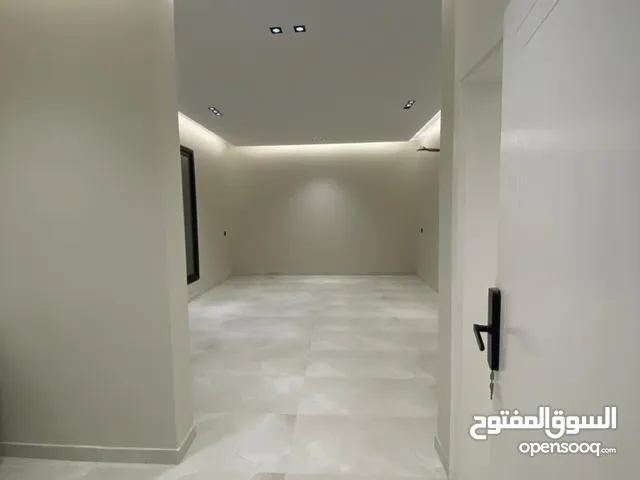 180 m2  Apartments for Rent in Dammam Al Hamra