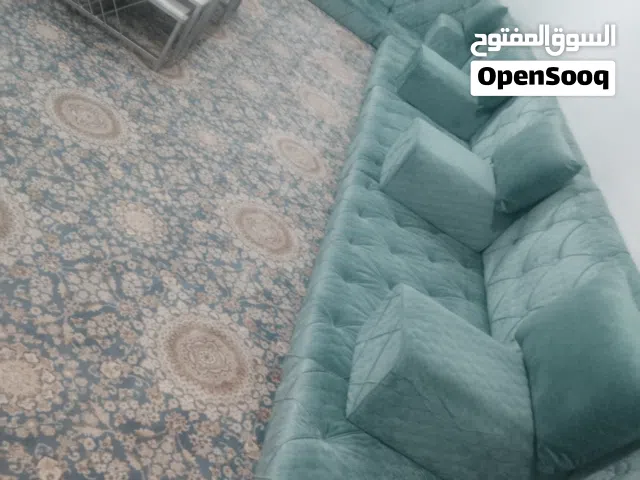 مجلس ارضي نظيف جدا شبه جديد