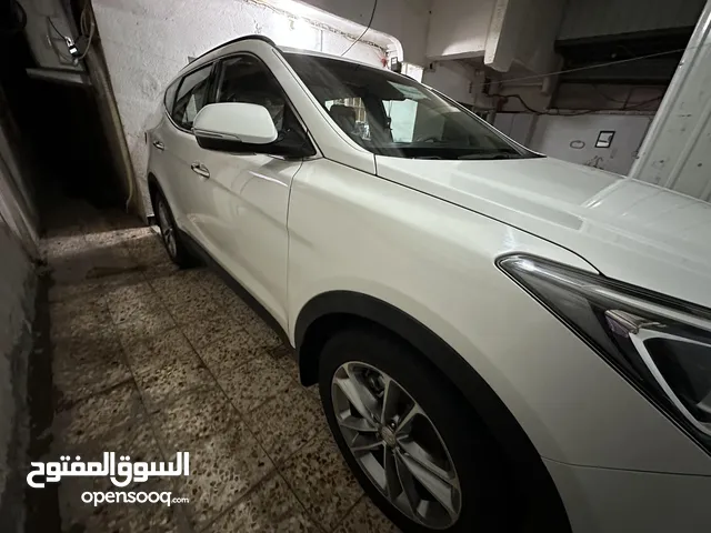 Used Hyundai Santa Fe in Basra