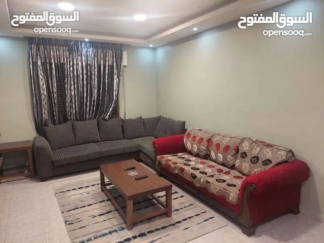 شقه مفروشة بالجاردنز