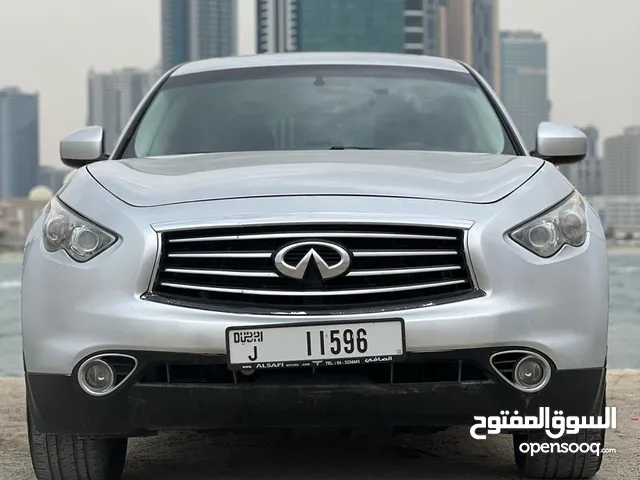 Infiniti QX70 Standard in Sharjah