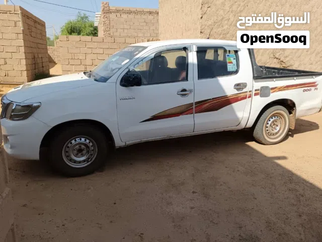 بوكس هايلوكس 2012 سعودي شركة قير عادي