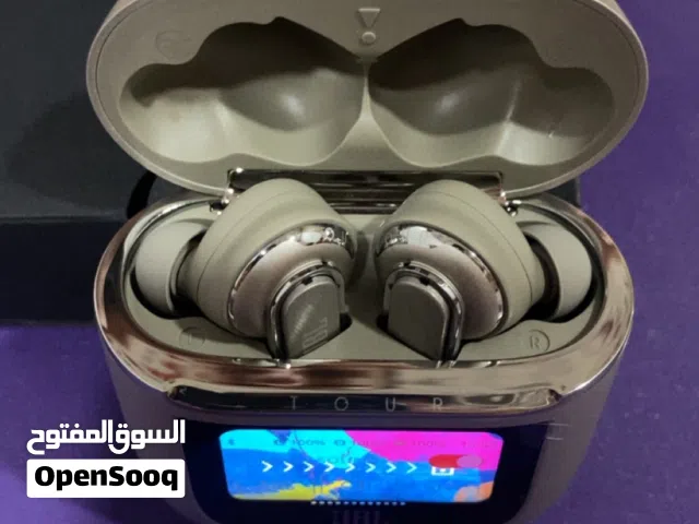 سماعة JBL Tour Pro 2 (الأصلية) شاشه لمس  جديده علفحص فقط الكارتونه متضرره شي بصيط