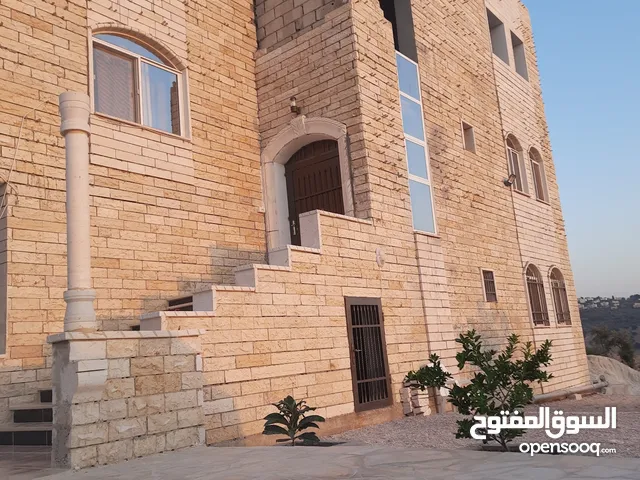 183 m2 More than 6 bedrooms Townhouse for Sale in Irbid Dayr as Si'nah