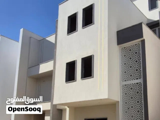 195 m2 4 Bedrooms Apartments for Sale in Tripoli Al-Serraj