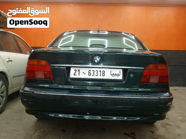 BMW 525i بي ام