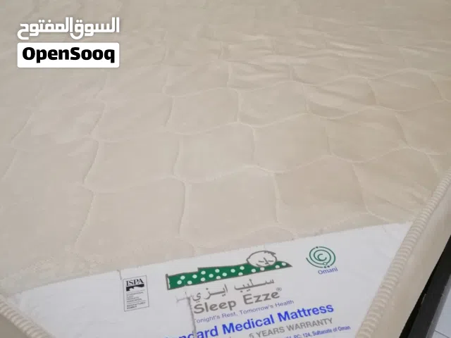 سرير كبير King size bed