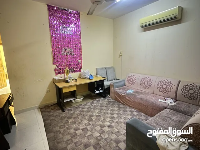 100 m2 2 Bedrooms Apartments for Rent in Muscat Al-Hail