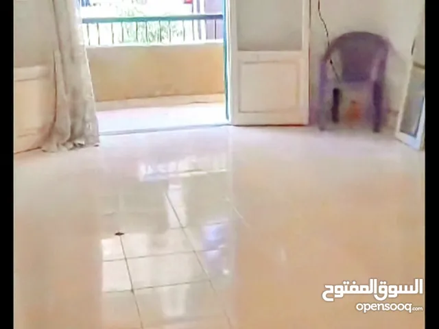 شقة للبيع بالعاشر من رمضان الحى الثانى عشر