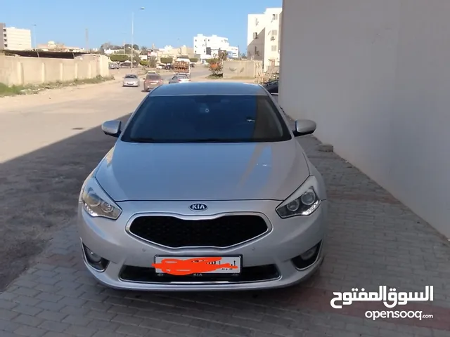 Used Kia Cadenza in Tripoli