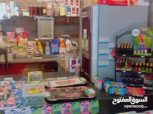 قهوه وسوبر ماركت للبيع بسعر حرق اربد منطقه السوق بجانب البنك العربي على الشارع الرئيسي
