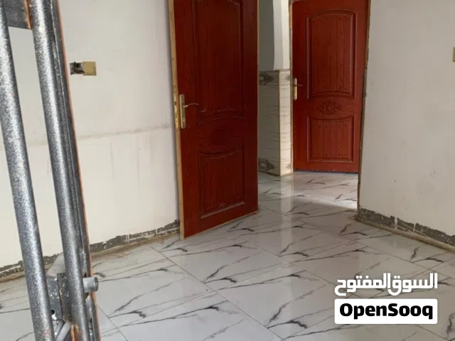 130 m2 3 Bedrooms Townhouse for Sale in Basra Zubayr