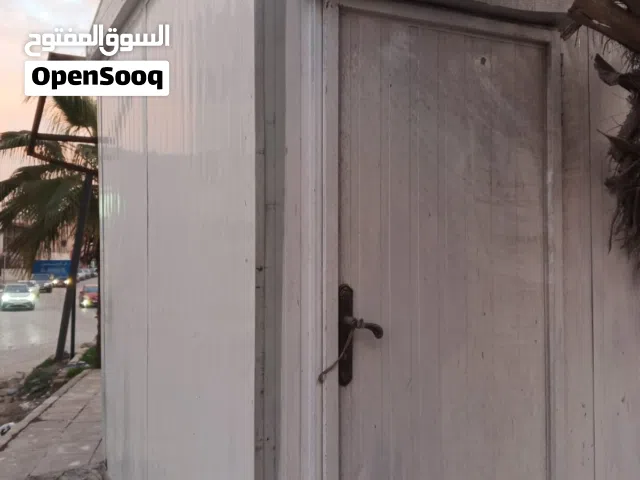 كرفان مساحة 2.5م×2.5م بحالة جيدة جداً للبيع