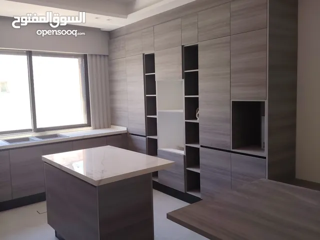 570 m2 More than 6 bedrooms Villa for Sale in Amman Al-Fuhais
