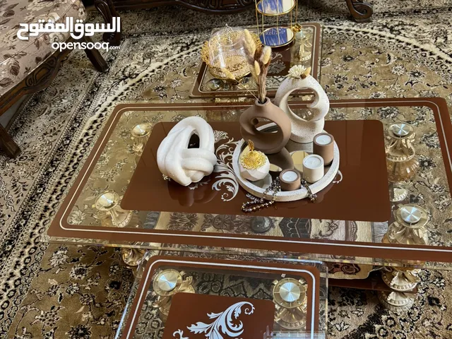 طقم طاولات وسط زجاج