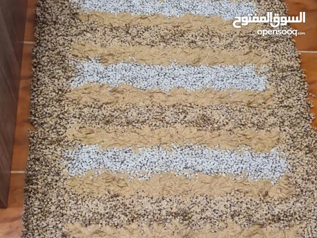 3 قطع سجاد بحالة جيدة