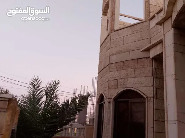 100 m2 3 Bedrooms Townhouse for Rent in Salt Um Aldananir