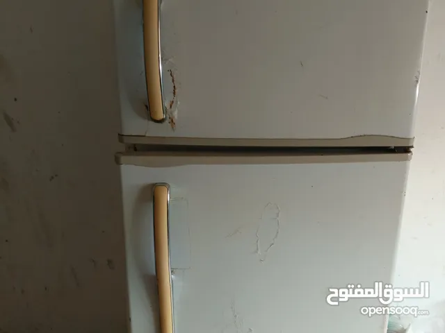 ثلاجه نضيفه 75دينار