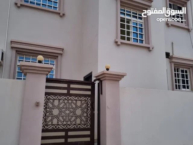 200 m2 4 Bedrooms Townhouse for Rent in Dhofar Taqah