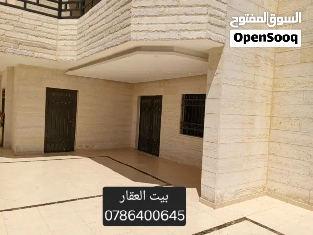 شقة ارضية مستقلة للبيع بسعر مغري مع تراس و كراج و مدخل مستقل وموقع مميز قرب الخدمات