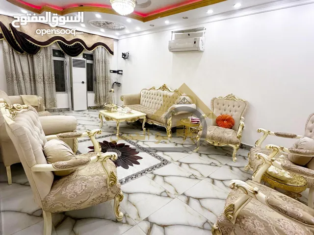 دار للايجار في منطقة حي عمان تجاري بمساحة 200 متر.#20.