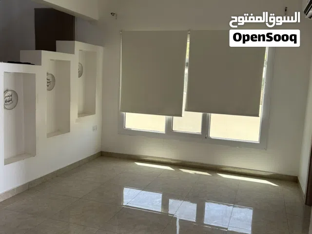 Elegant villa For rent