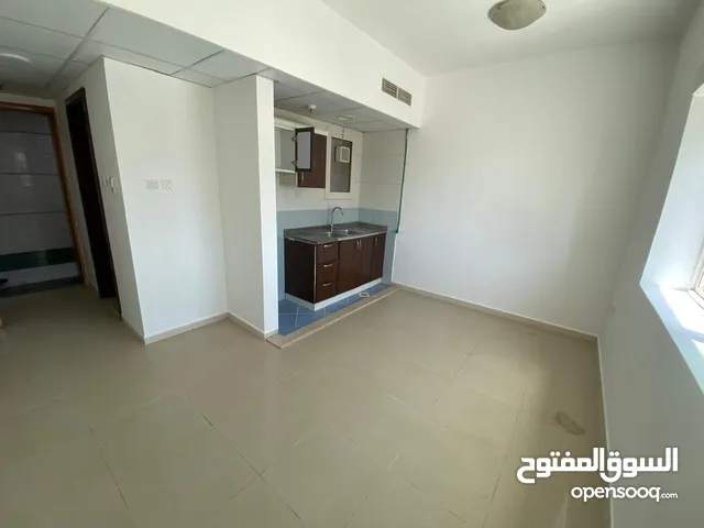 700ft Studio Apartments for Rent in Sharjah Al Taawun
