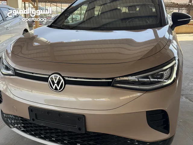 Volkswagen ID.4 cross PRO piano black