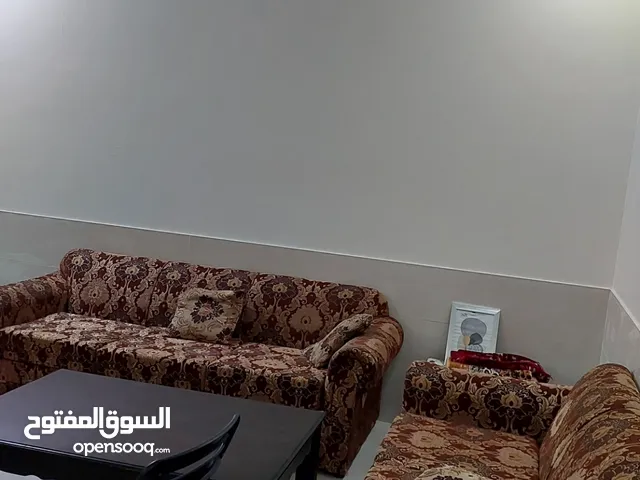 Sofa very neat and clean 7 seater