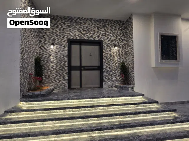 فيلا حديثه سكنيه صلاح الدين قرب كوبري صلاح الدين الجديد تحتوي بادروم ودورين وملحق