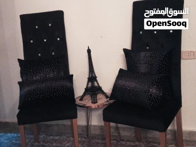 كراسي مع ابساط نظيف جدا 300